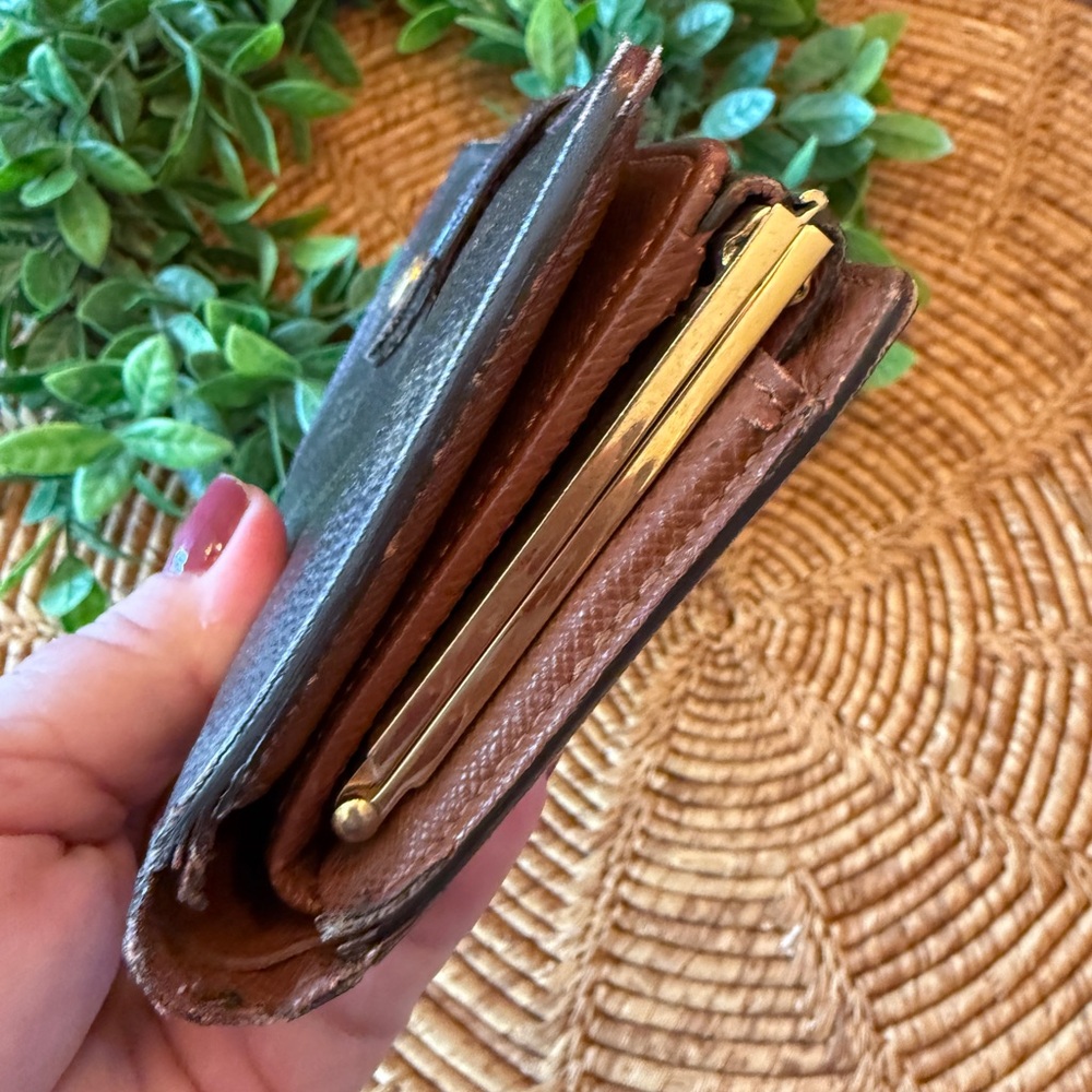 Louis Vuitton Dark Brown Monogram Wallet with Kisslock - Picture 10 of 17